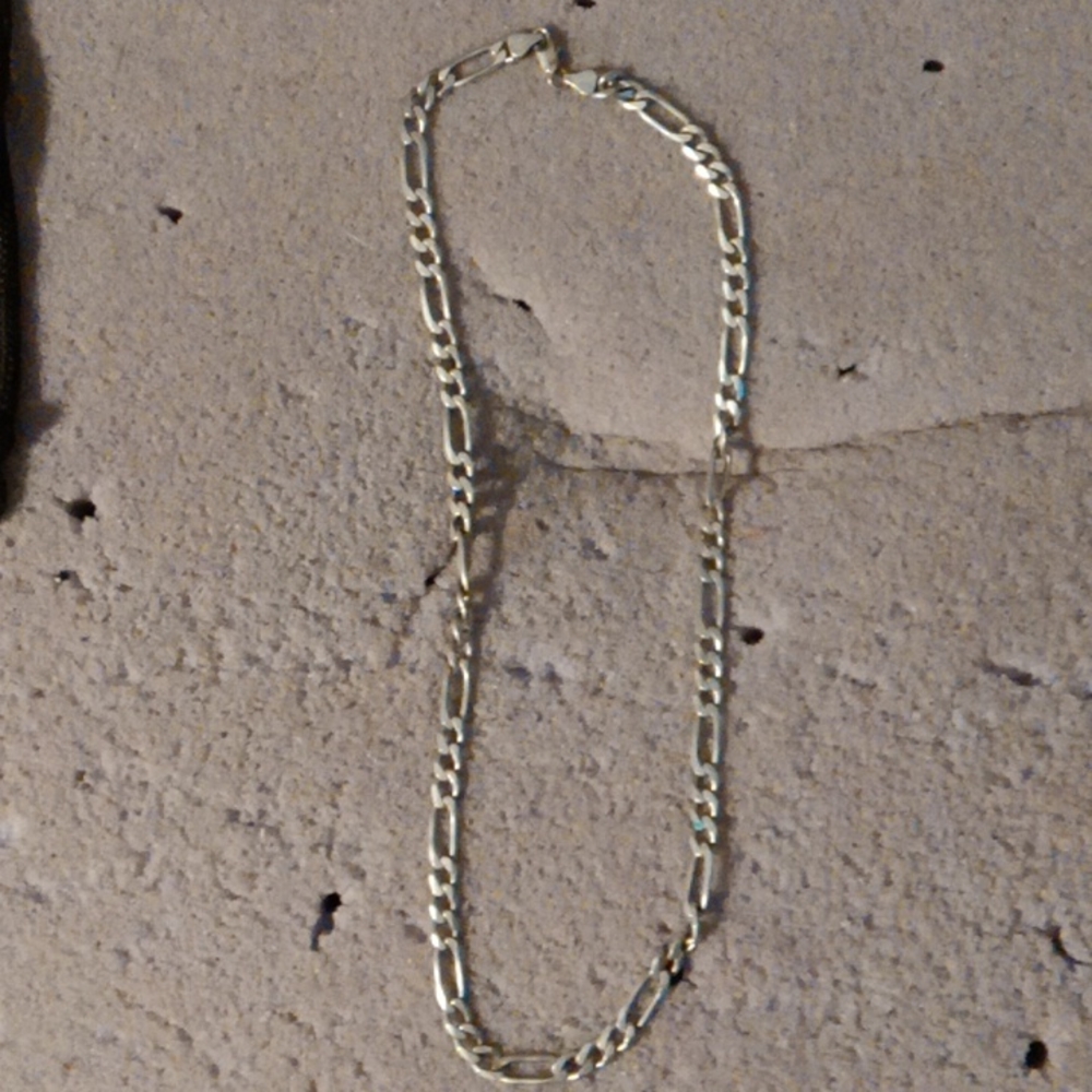 Mens22 inch sterling silver necklace Figaro style